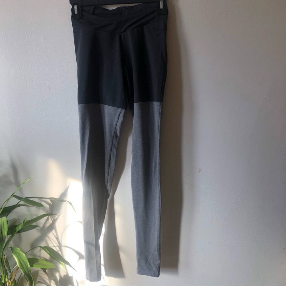 ❤️Gymshark Two-Tone Grey Crossover Waist Leggings Size XS